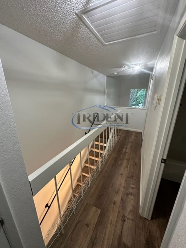 Building Photo - 3 bedroom, 2 ½ bath townhouse, located in The Grove gated community