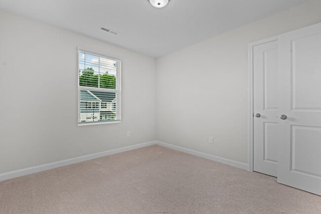 Building Photo - *Showings unavailable until August 1st!!*