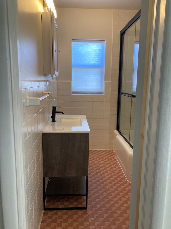 Building Photo - 5101 Spruce Ave