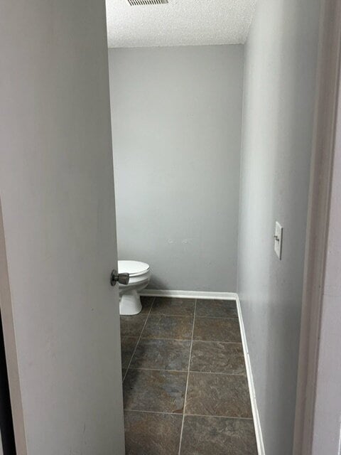 Building Photo - "Charming 2-Bed Multiplex in Davenport wit...