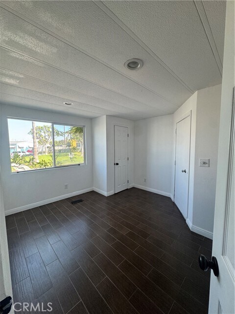 Building Photo - 21851 Newland St