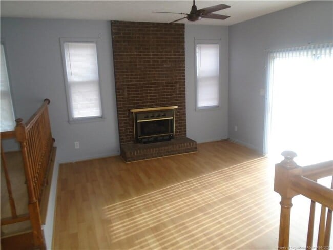 Building Photo - 103 Alexander Ln