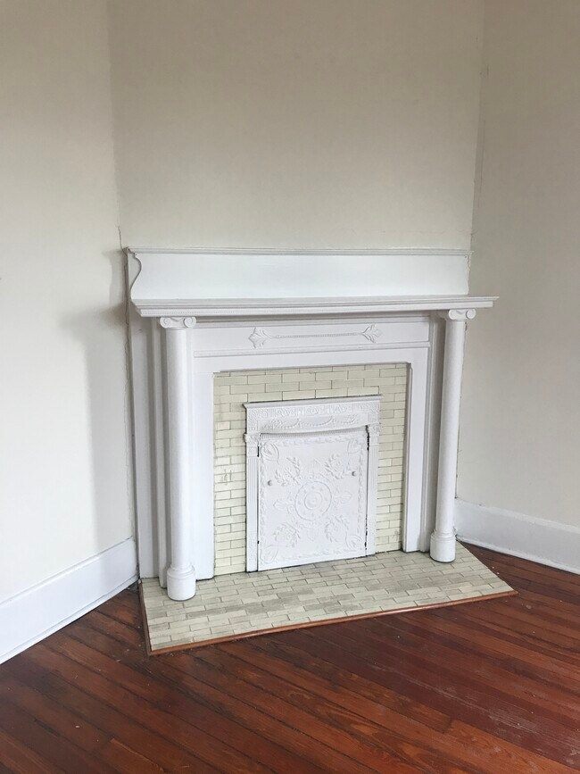 Building Photo - 1301 General Pershing St