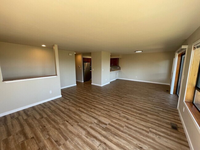 Building Photo - 4210 Blue Heron Ct