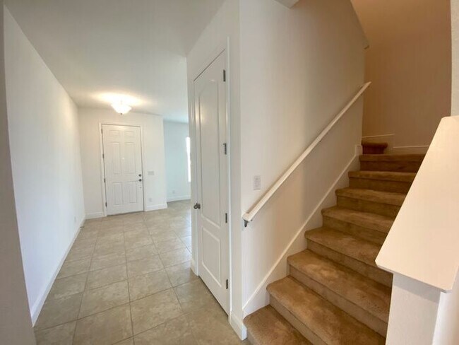 Building Photo - Hanover Lakes-4957 Olivia Court St. Cloud,...