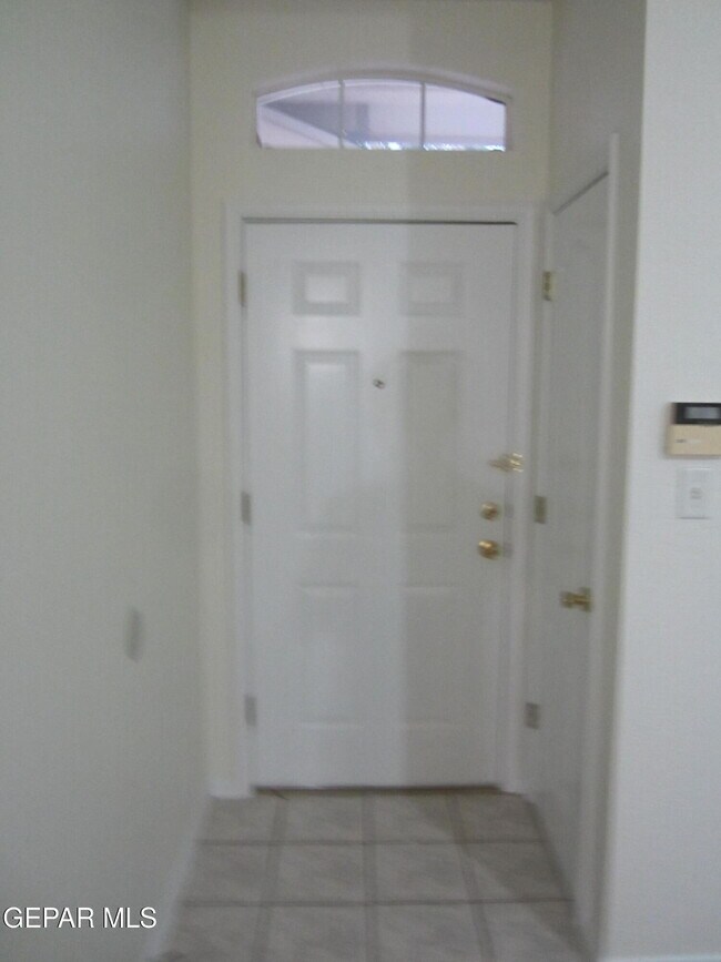 Building Photo - 12521 Tierra Serena Dr