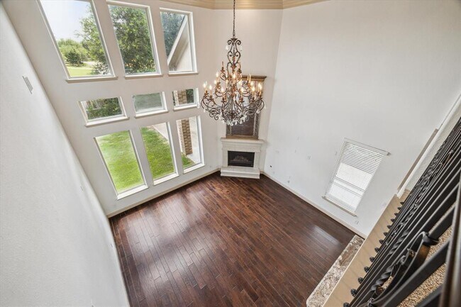 Building Photo - 27 Tioga Pl