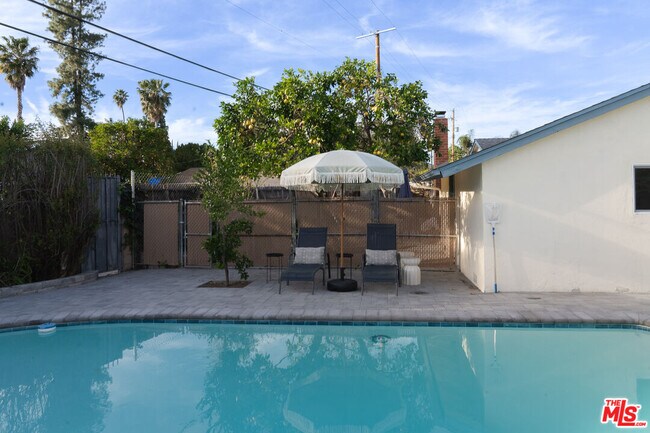 Building Photo - 22736 Cantlay St