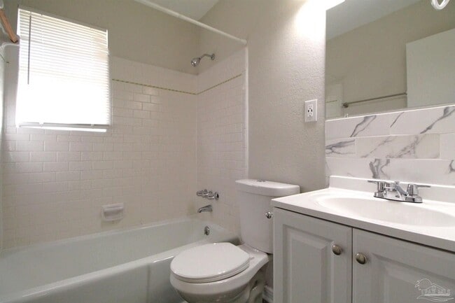 Building Photo - 10151 Guidy Ln