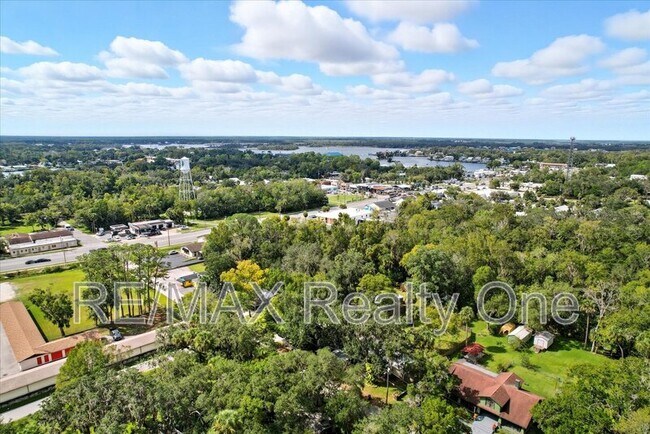 Building Photo - 750 NE 2nd Ave