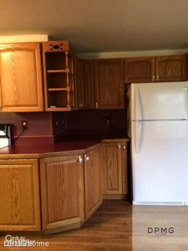 Building Photo - 3 br, 2 bath House - 8085 Pettit Road
