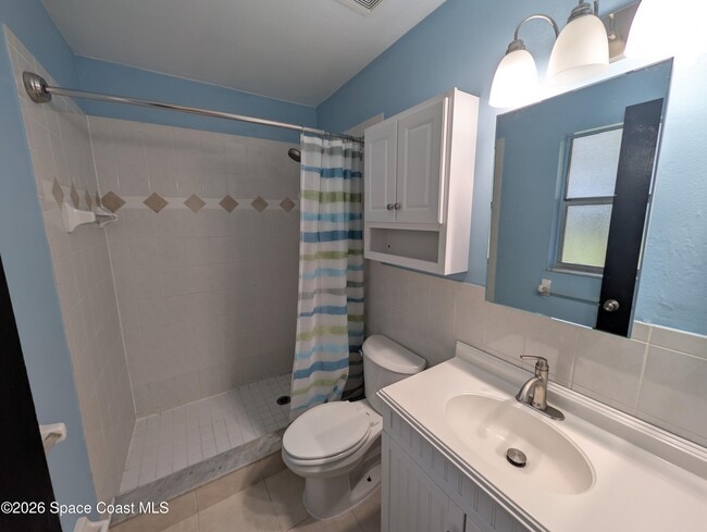 Building Photo - 2655 Wilmette Ave