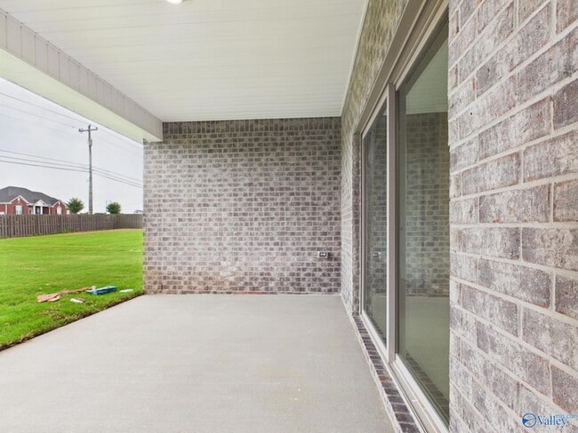 Building Photo - 18072 Longleaf Dr