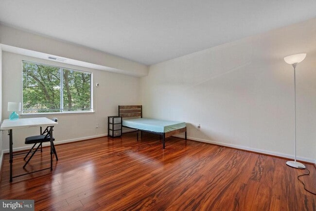 Building Photo - 7984 Audubon Ave