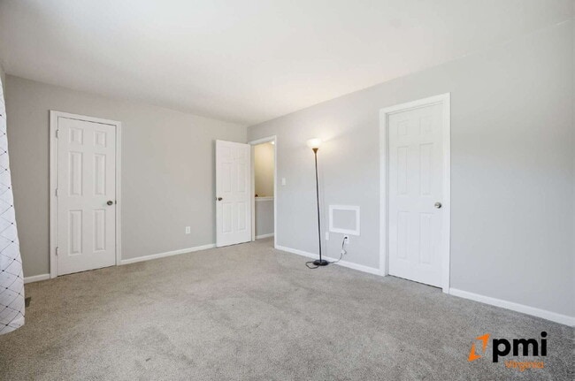 Building Photo - 2 PRIMARY BEDROOMS, LIVING ROOM AND DINING, PETS ALLOWED