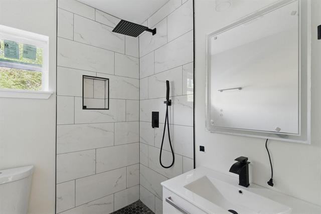 Building Photo - 903 N Miller St