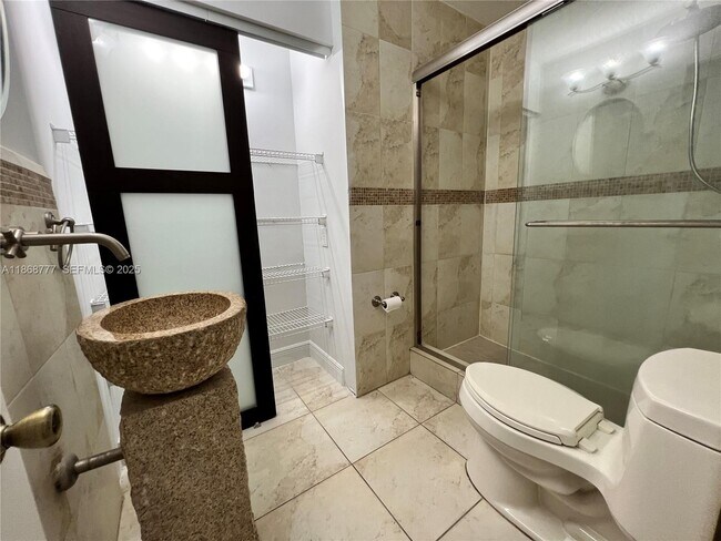 Building Photo - 1187 NW 124th Ave