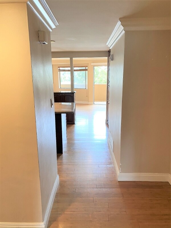 Building Photo - 100 Cliff Dr