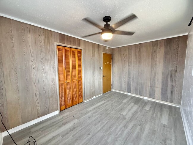 Building Photo - Partially Renovated 2 Bedroom / 1 Bathroom Cottage in Kahului!