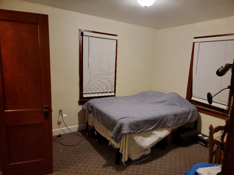 Building Photo - 1019 E 8th St