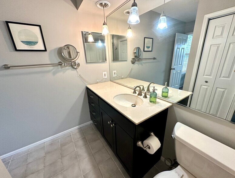 Building Photo - 2218 Canyonlands Dr