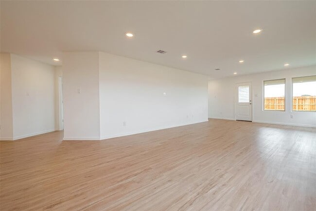 Building Photo - 3106 Elm Br Dr