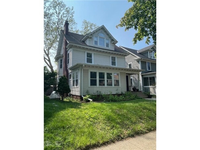 Primary Photo - 3310 Holmes Ave