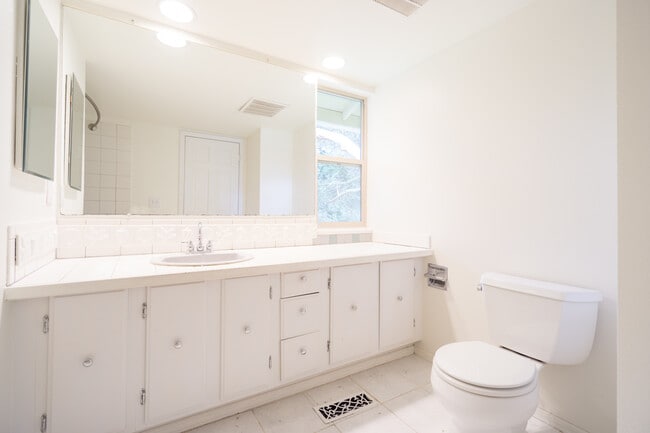 Building Photo - 15739 SE 175th Pl