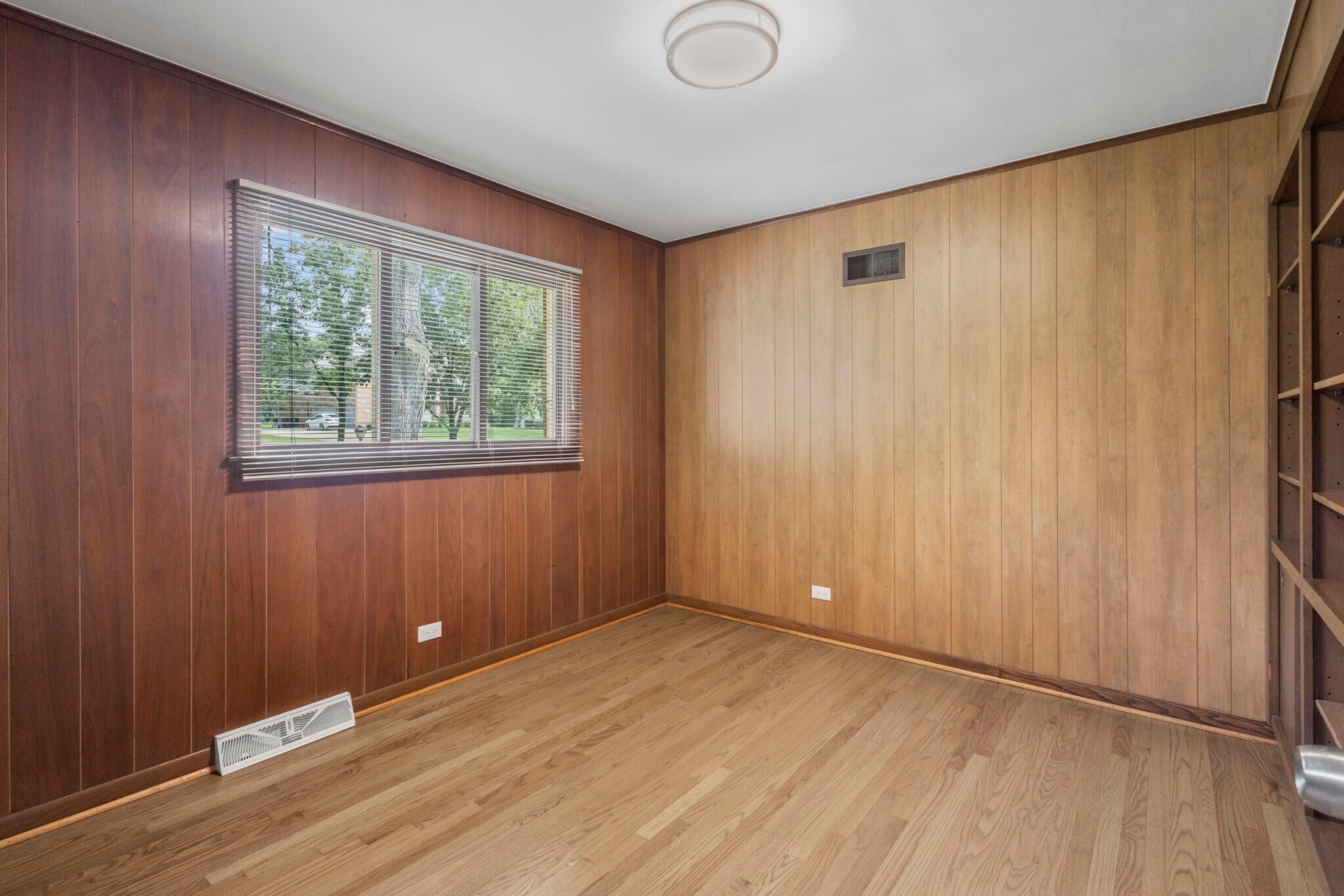 Building Photo - 2712 2nd Private Rd