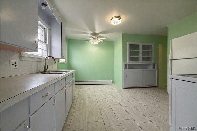 Building Photo - 3534 Ferry Ave