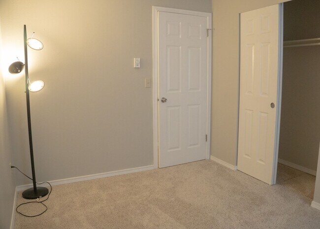 Building Photo - A Charming 3-Bedroom Rambler!