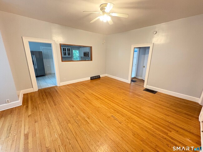 Building Photo - 112 Wilcox Ave