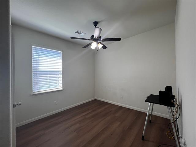 Building Photo - 208 Cottonwood Dr