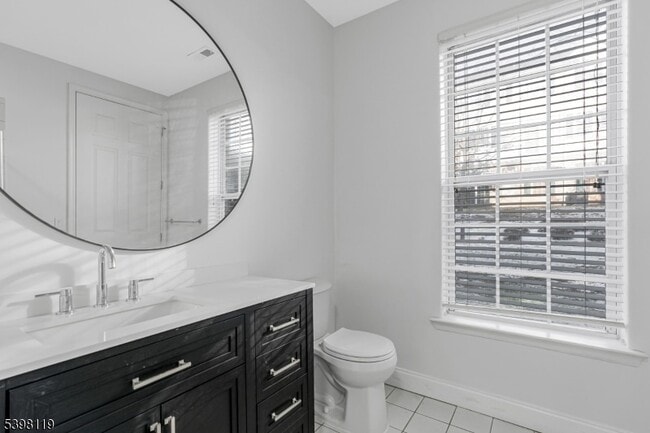 Building Photo - 225 Windmill Ct