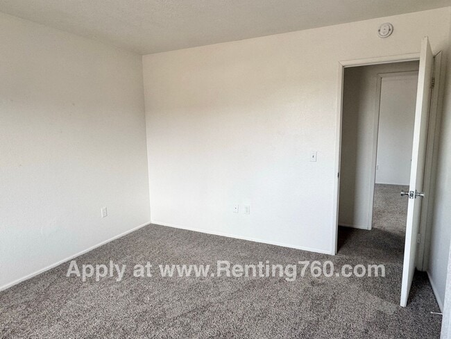 Building Photo - Comfortable 3 Bed 2 Bath Home