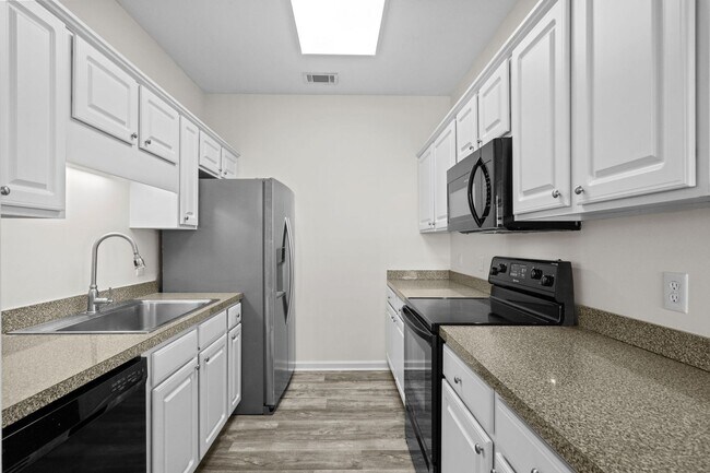 Building Photo - 155 Westhaven Dr