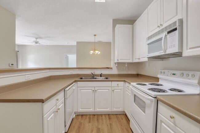 Building Photo - 100 Kensington Blvd
