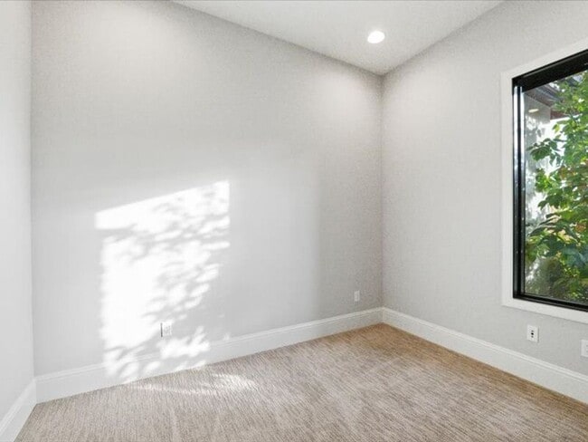 Building Photo - 3500 S Morain St