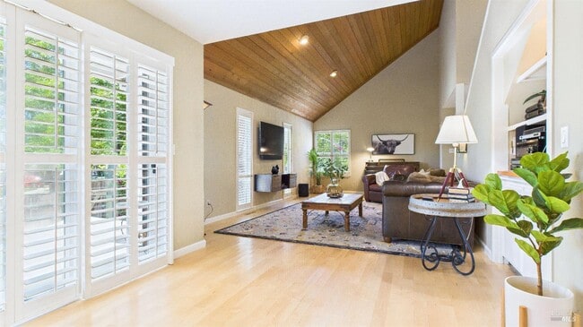 Building Photo - 5212 Beaumont Way
