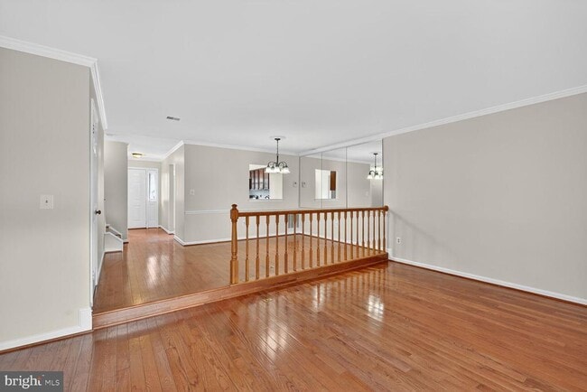 Building Photo - 6076 Heatherwood Dr