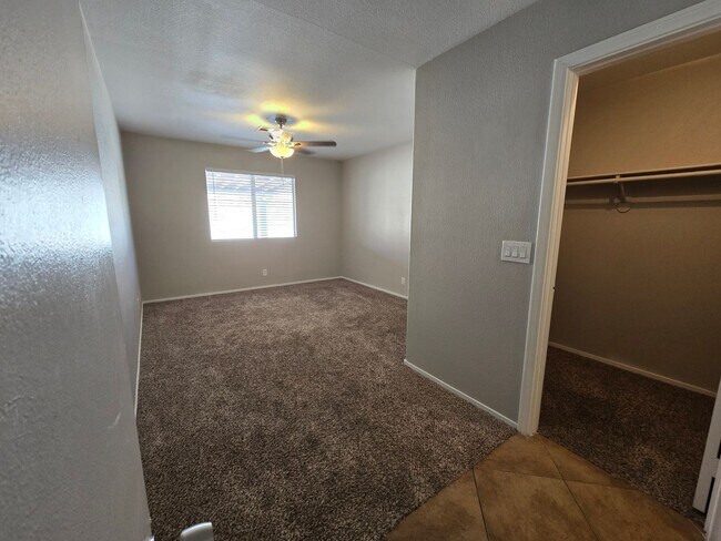 Building Photo - **Gorgeous 4-Bedroom Home in North Las Vegas!**