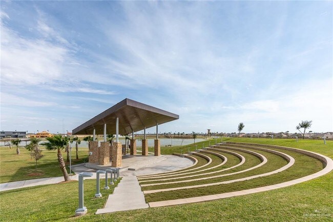 Building Photo - 33 Escondido Pass