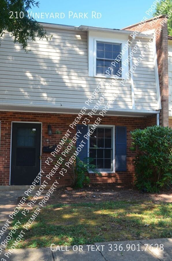 Primary Photo - 210 Vineyard Park Rd