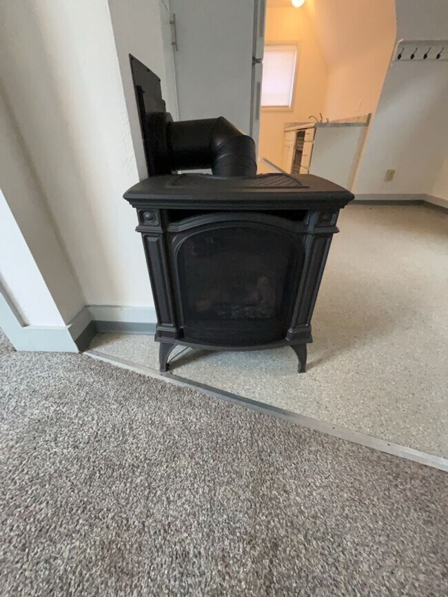 Building Photo - 1318 High St