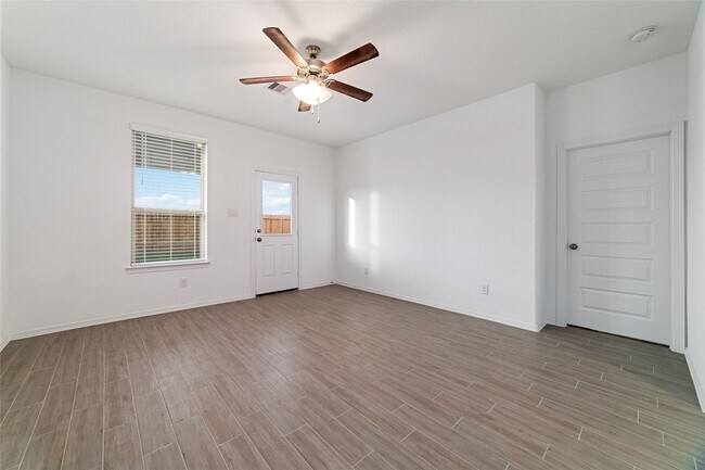 Building Photo - 23022 Bright Lgt Ln