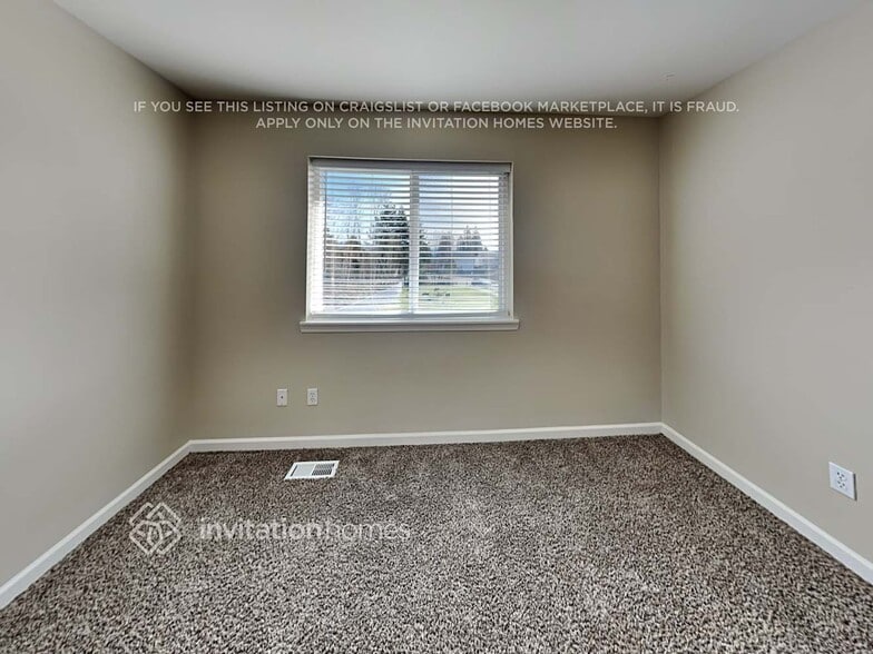Building Photo - 227 99th Dr SE