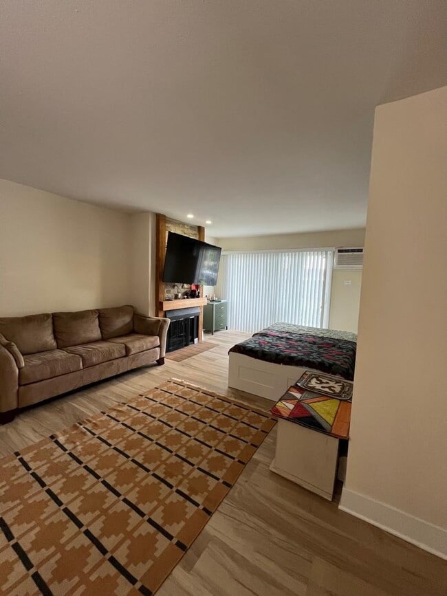 Building Photo - Fully furnished and ready to move in - Heat, Water and Internet are included - Newly renovated in...