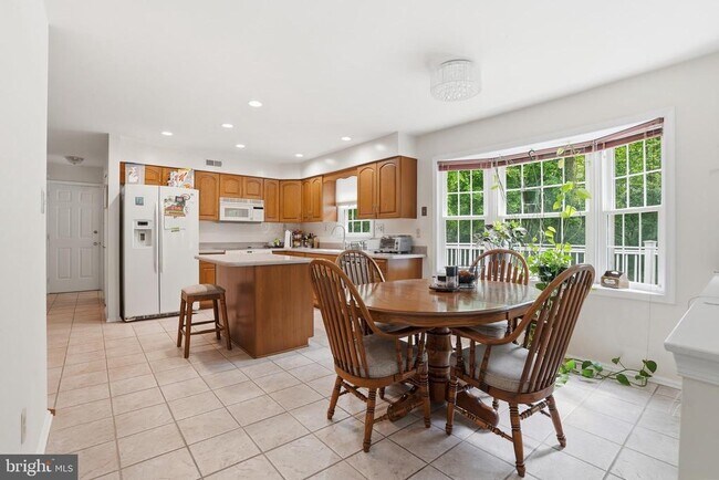 Building Photo - 1316 Heller Dr