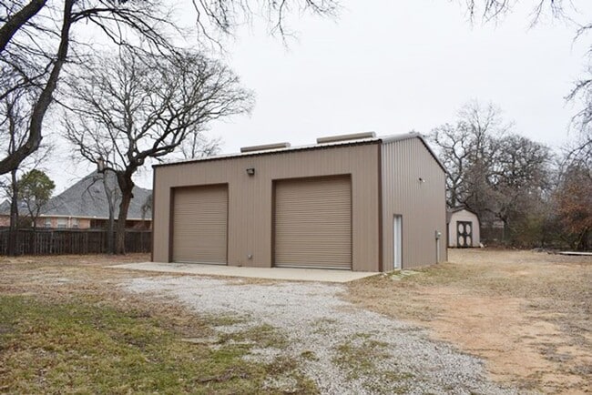 Building Photo - 850 Ginger Ct