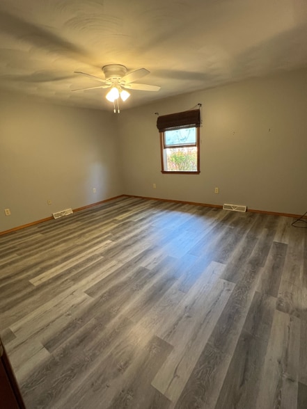 Building Photo - 1124 Old Crows Way